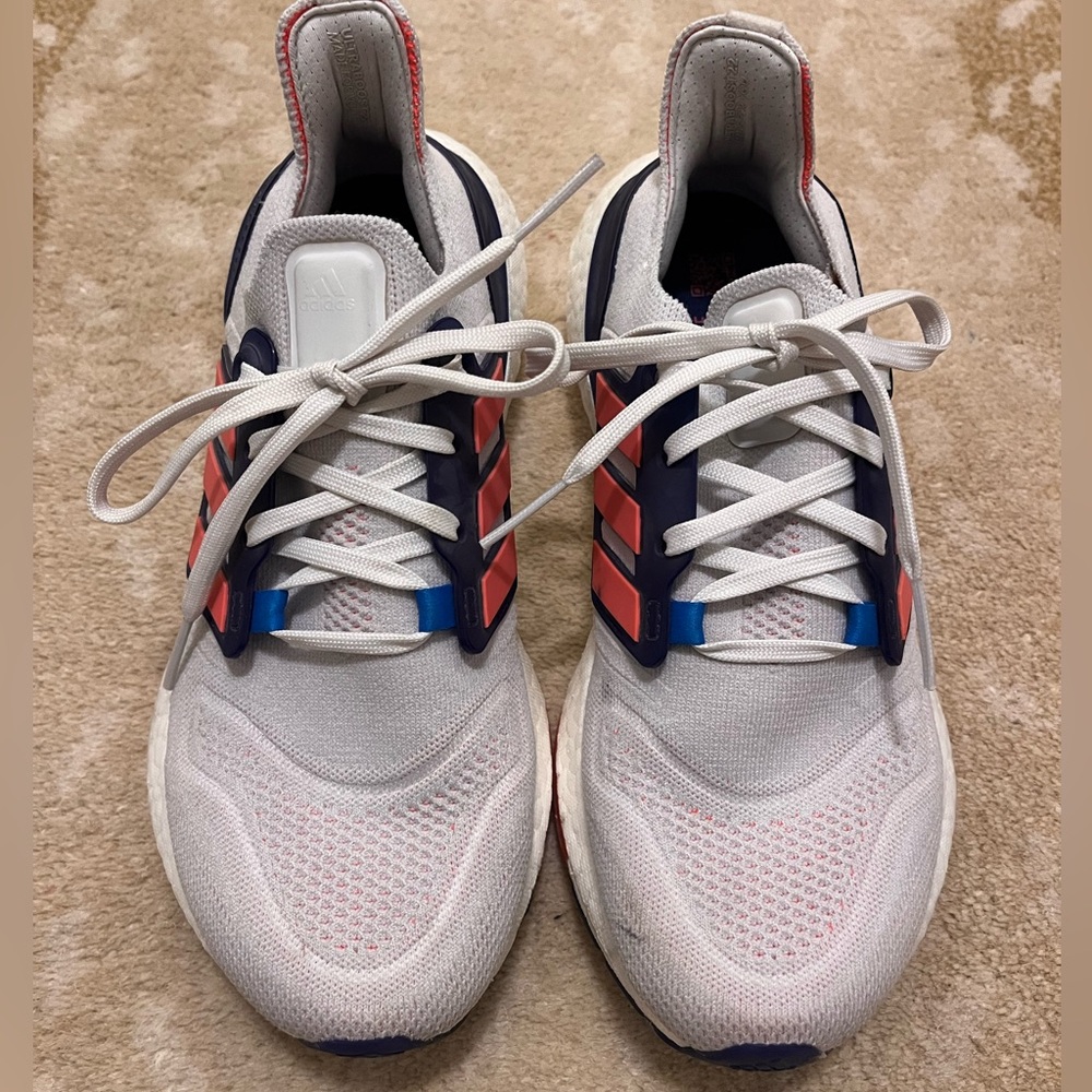 Adidas Women’s Ultraboost 22